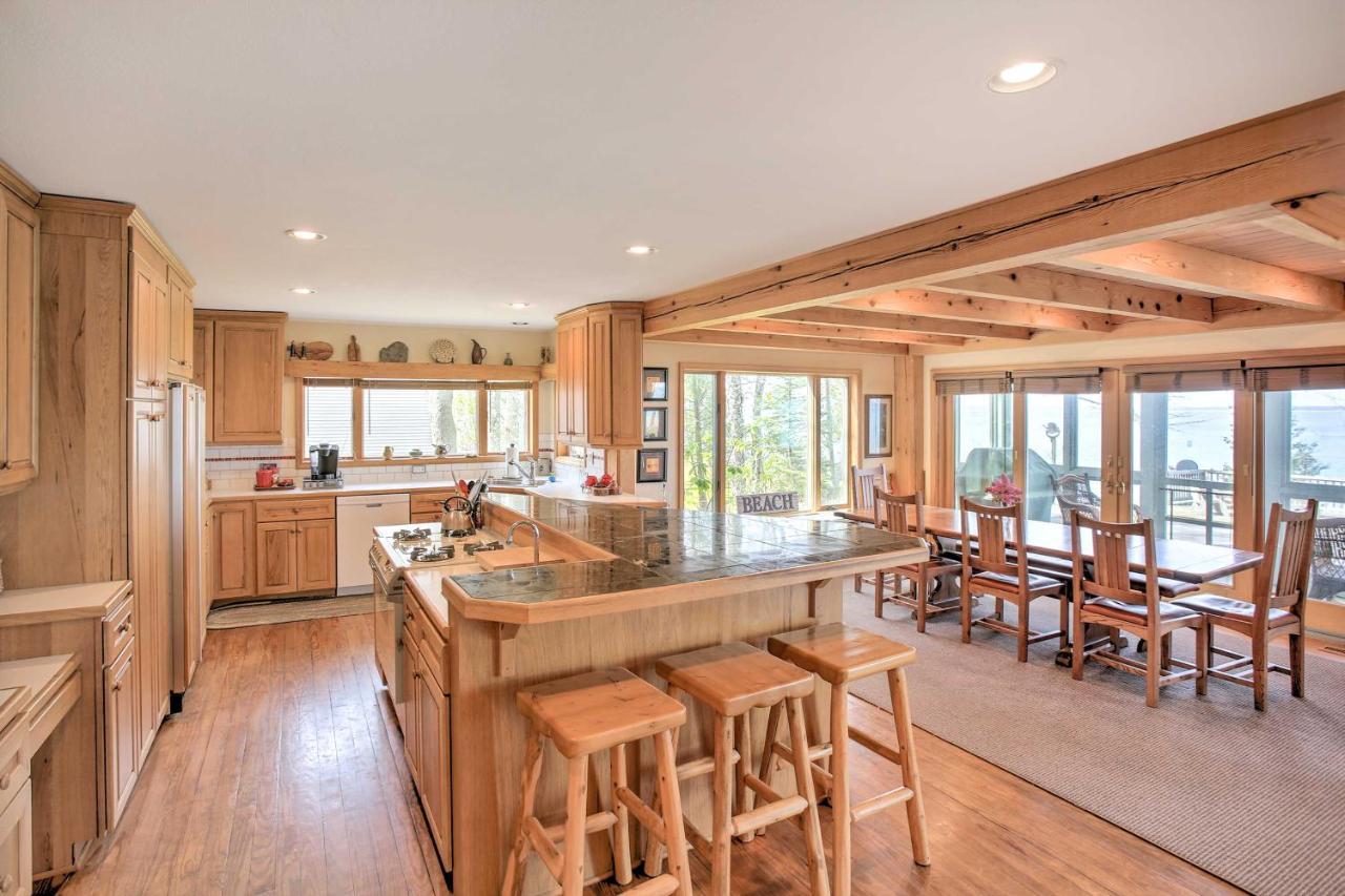 Gorgeous Charlevoix Home On Lake Michigan! Ellsworth Dış mekan fotoğraf